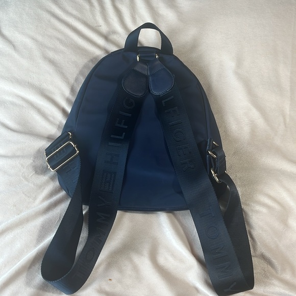 blue tommy hilfiger backpack - Picture 2 of 3
